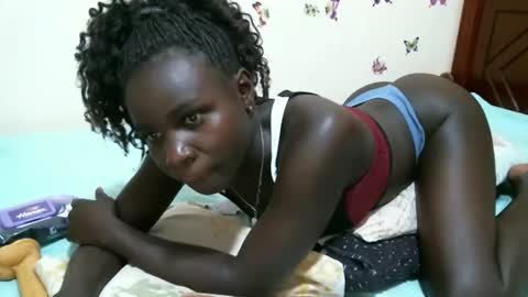 Snapshot of pinkiey_ chatting on October 31, 2025, 9:43 am pinky online show from October 31, 2025, 9:43 am