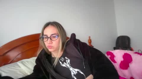 Snapshot of pinkilola chatting on May 31, 2026, 3:41 pm Pinkilola online show from May 31, 2026, 3:41 pm