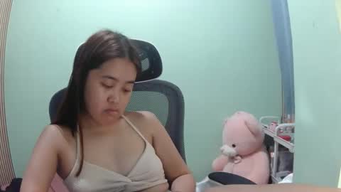 Snapshot of pinkish_shine chatting on May 15, 2026, 11:45 pm Hi its me shine online show from May 15, 2026, 11:45 pm