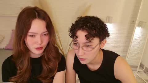 Li long hair and Rude short hair online show from April 23, 2026, 9:28 pm