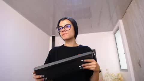 pinky_f00x online show from April 2, 2026, 7:22 pm