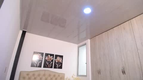 pinky_f00x online show from April 5, 2026, 7:22 pm