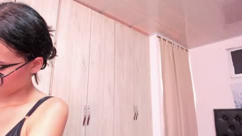 Snapshot of pinky_f00x chatting on June 23, 2026, 7:23 pm pinky_f00x online show from June 23, 2026, 7:23 pm