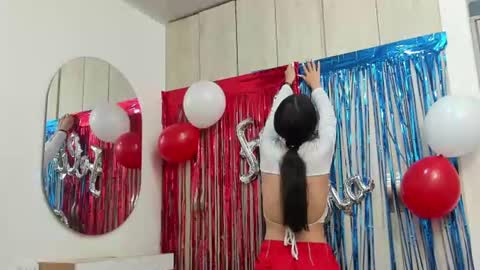 Snapshot of pinky_f00x chatting on July 4, 2026, 7:53 pm pinky_f00x online show from July 4, 2026, 7:53 pm