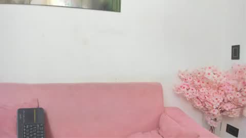 Snapshot of pinky_f00x chatting on July 8, 2026, 9:30 pm pinky_f00x online show from July 8, 2026, 9:30 pm