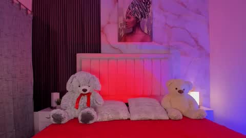 Snapshot of pinky_peach_ chatting on November 10, 2025, 3:38 am Peachy online show from November 10, 2025, 3:38 am