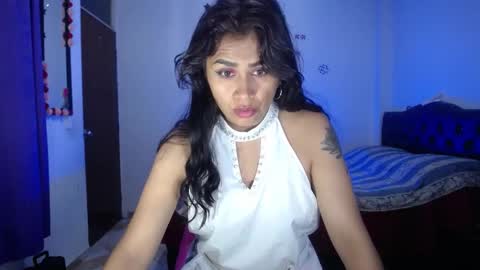 Snapshot of pinky_pinky_ chatting on February 26, 2025, 12:14 pm VIOLETA LOPEZ online show from February 26, 2025, 12:14 pm