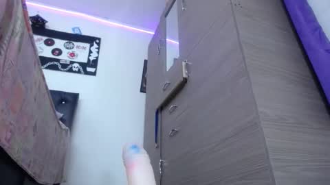 Snapshot of pinky_pinky_ chatting on October 23, 2025, 3:22 pm VIOLETA LOPEZ online show from October 23, 2025, 3:22 pm