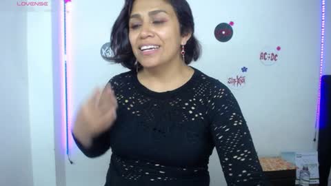 VIOLETA LOPEZ online show from July 6, 2026, 12:51 am