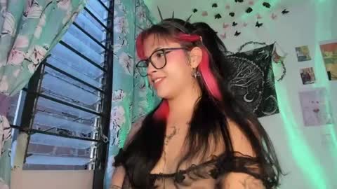 pinky_promiseex online show from July 2, 2026, 11:22 pm