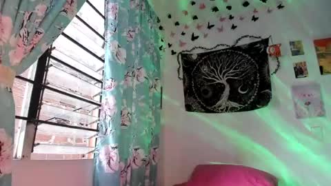 pinky_promiseex online show from July 27, 2026, 11:01 pm