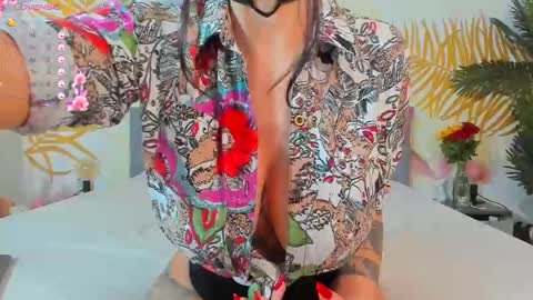 Snapshot of pinkyishere chatting on February 9, 2025, 8:11 am Pinkyishere online show from February 9, 2025, 8:11 am