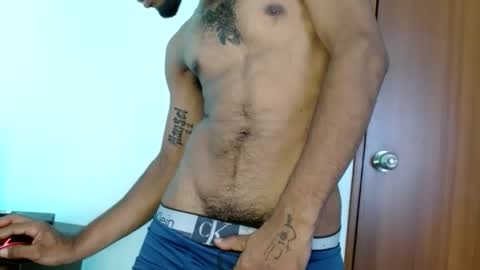 pinocho__ online show from February 2, 2026, 6:06 pm