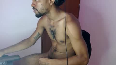 pinocho__ online show from February 5, 2026, 3:27 pm