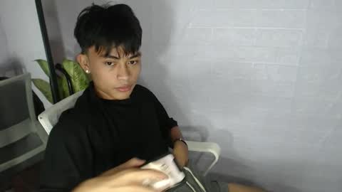 Snapshot of pinoy_palautogxxx chatting on February 13, 2026, 4:47 pm pinoy_palautogxxx online show from February 13, 2026, 4:47 pm