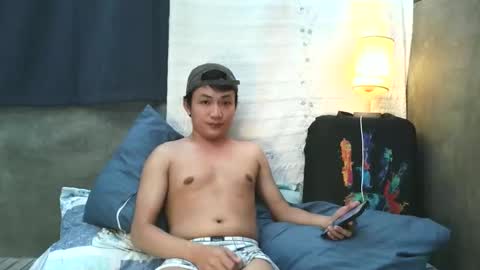 alex online show from October 3, 2025, 2:52 am