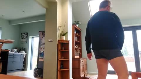 Snapshot of piphwyl chatting on February 20, 2025, 2:57 pm piphwyl online show from February 20, 2025, 2:57 pm