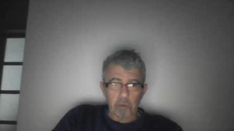 pipi2704 online show from January 11, 2025, 7:06 am