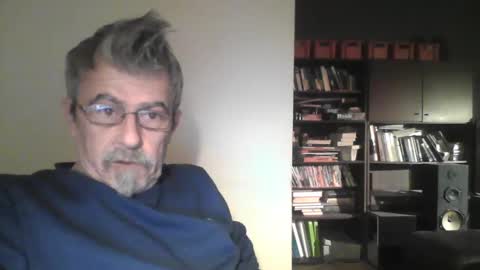 pipi2704 online show from February 21, 2025, 10:37 pm