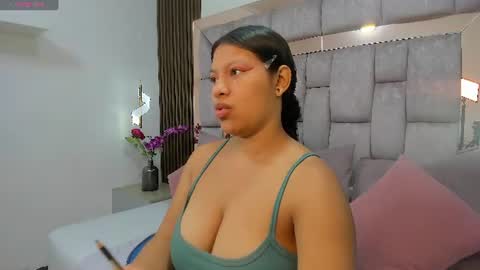 Snapshot of pirlywild chatting on July 17, 2026, 5:29 pm Pirly online show from July 17, 2026, 5:29 pm