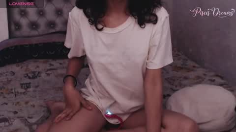 Snapshot of piscis_dreams chatting on July 7, 2026, 11:25 am PiscisDreams online show from July 7, 2026, 11:25 am
