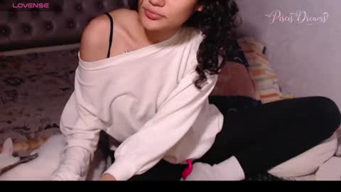 Snapshot of piscis_dreams chatting on July 13, 2026, 11:24 am PiscisDreams online show from July 13, 2026, 11:24 am