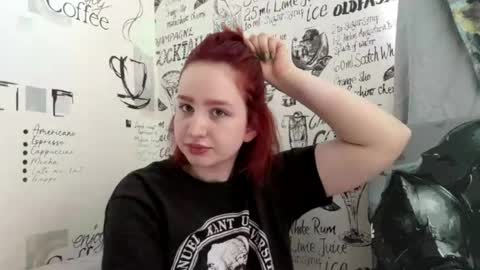 Caroline online show from May 3, 2026, 6:41 am