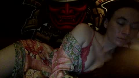 Snapshot of pixie_bella chatting on October 16, 2025, 12:17 pm pixie_bella online show from October 16, 2025, 12:17 pm