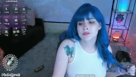 Pixie online show from June 19, 2026, 4:06 am
