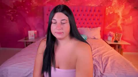 pixiehott online show from September 18, 2025, 10:23 pm