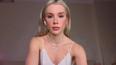 Emmy and Edward online show from January 11, 2026, 6:57 pm