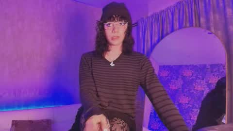 cris online show from March 19, 2026, 4:05 am