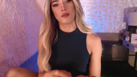 Snapshot of pixydominatrixx chatting on December 20, 2024, 12:05 pm pixydominatrixx online show from December 20, 2024, 12:05 pm