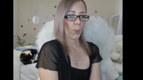 Lynn online show from January 13, 2025, 11:52 am