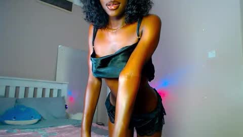 Snapshot of playboypetit chatting on October 3, 2025, 12:40 am playboypetit online show from October 3, 2025, 12:40 am