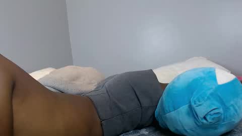 Snapshot of playboypetit chatting on November 14, 2025, 8:29 pm playboypetit online show from November 14, 2025, 8:29 pm