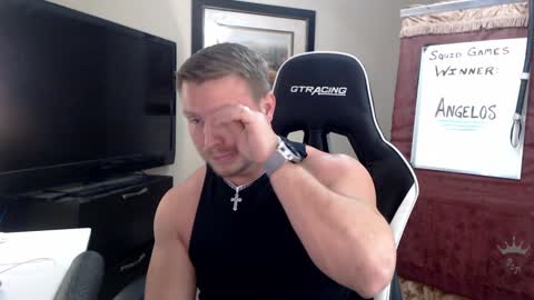 Snapshot of player2pawns chatting on January 20, 2025, 2:53 am Player online show from January 20, 2025, 2:53 am