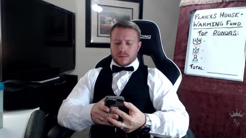 Snapshot of player2pawns chatting on February 5, 2025, 2:40 am Player online show from February 5, 2025, 2:40 am