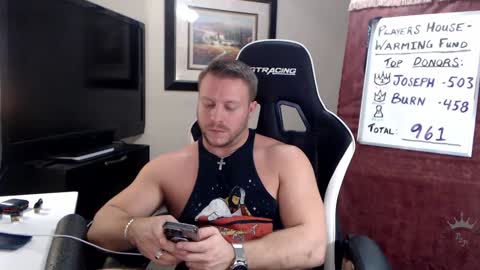 Snapshot of player2pawns chatting on February 6, 2025, 5:35 am Player online show from February 6, 2025, 5:35 am