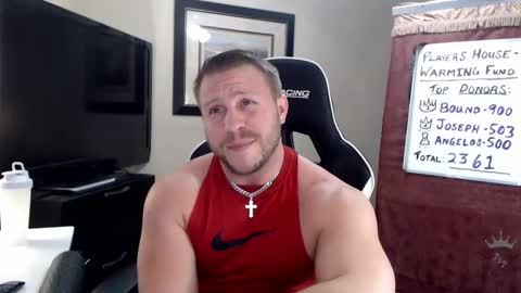 Snapshot of player2pawns chatting on February 11, 2025, 7:23 am Player online show from February 11, 2025, 7:23 am