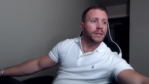 Snapshot of player2pawns chatting on October 16, 2025, 12:11 am Player online show from October 16, 2025, 12:11 am