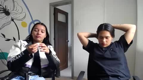 Snapshot of playful_girls3909 chatting on March 4, 2025, 7:22 pm sweed online show from March 4, 2025, 7:22 pm