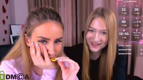 Snapshot of playful_sophie chatting on February 20, 2025, 12:41 am Sophie online show from February 20, 2025, 12:41 am