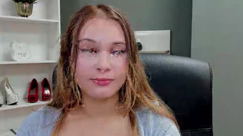 Snapshot of playgirl_valeria chatting on October 14, 2025, 9:04 pm Valeria online show from October 14, 2025, 9:04 pm