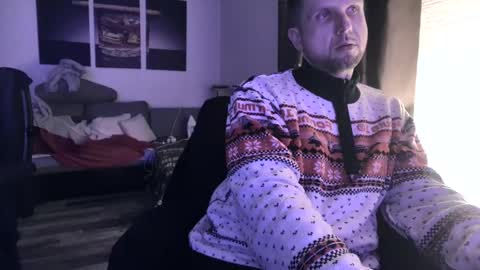 Snapshot of plboy23 chatting on December 23, 2024, 6:27 pm Hello ask me . Im glad to see you here in my room. Welcome PVT is open online show from December 23, 2024, 6:27 pm