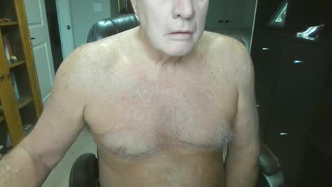 Snapshot of pleeeezeher chatting on January 13, 2026, 4:34 pm pleeeezeher online show from January 13, 2026, 4:34 pm