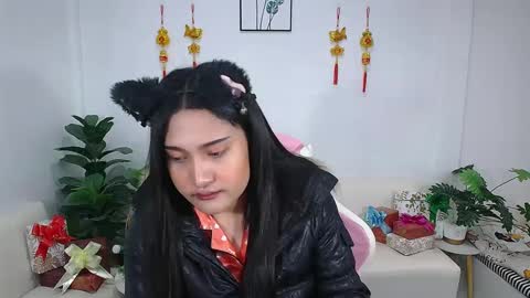 Ploysai online show from January 30, 2025, 2:38 am