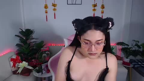 Ploysai online show from February 20, 2025, 7:12 am