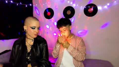 Snapshot of plutonblue369 chatting on December 19, 2024, 1:07 am online show from December 19, 2024, 1:07 am