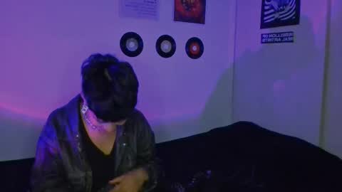    online show from September 26, 2025, 7:23 am